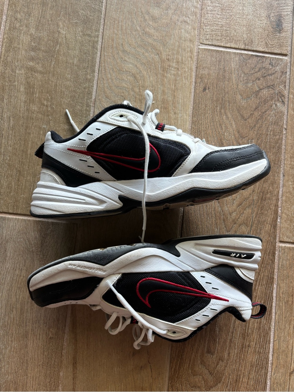 Nike Men's Air Monarch